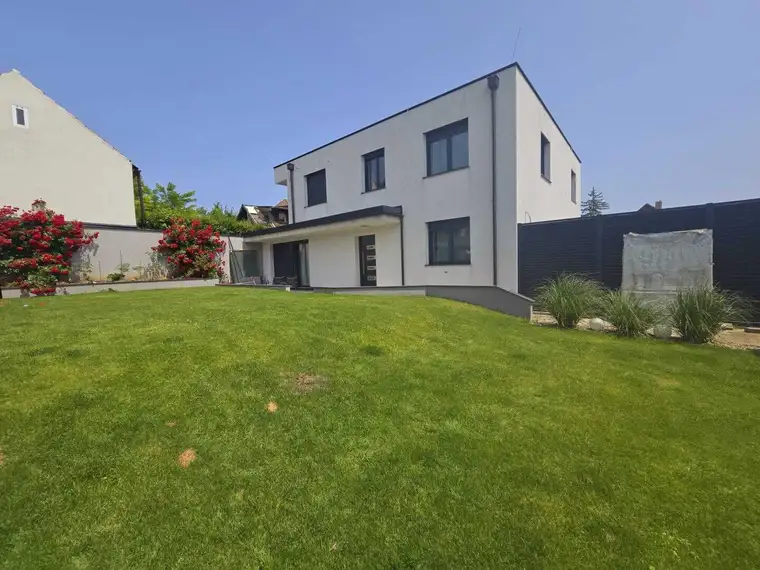 ++ECHTE Traumhaus++ ÜBERZEUGEN SIE SICH SELBST ++ Neuwertiges Reihenhaus mit Garten und 2. Terrassen ++ 30.Min.von Wien entfernt