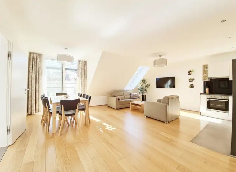 ++NEU++ 50 m zum Augarten! Seltene High-End-Dachgeschosswohnung mit zwei Sonnenterrassen, Weitblick und ruhiger Lage!
