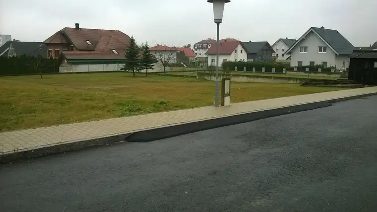 Traumgrundstück für Familien: 747 m² in Untersiebenbrunn +Nur 20 km nach Wien+ Der Bahnhof ist in wenigen Minuten erreichbar ++