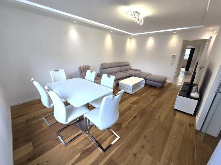 +Luxuriöses Wohnen in Döbling + 3 Zimmer Wohnung mit verglaster Loggia + Grünblick + DAN Küche+ Fußbodenheizung + 2 überdachte PKW Stellplätze +