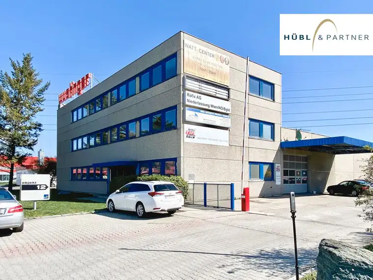 Lager-Produktionshalle 1.105 m2 mit 2900 m2 Freiflächen - 6Stellplätzen und 165 m2 Meisterbüro