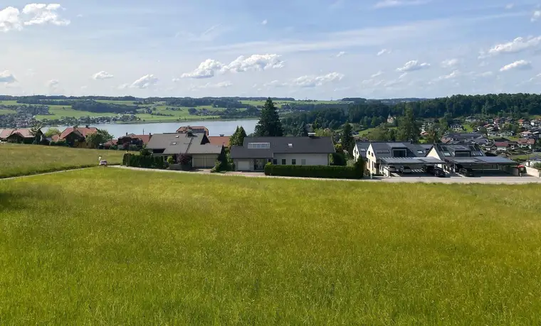 Baugrundstück mit Seeblick Panoramalage Mattsee