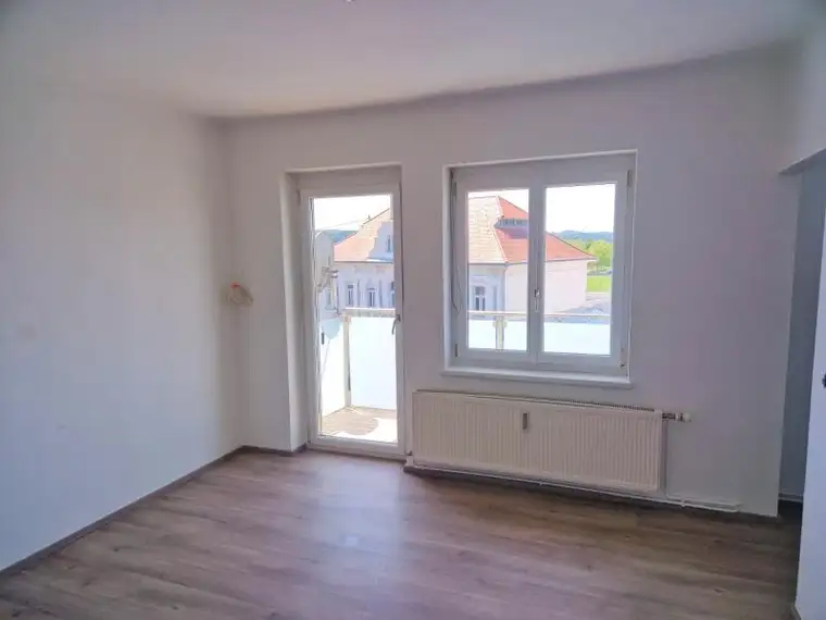 Geräumige Eigentumswohnung (49m²) mit Balkon in Fehring! Provisionsfrei