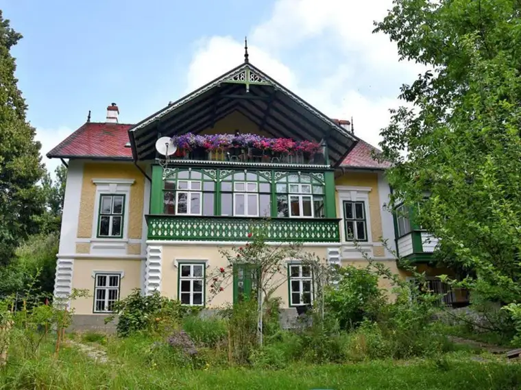 3-Zimmer-Hausetage mit Gartenterrasse in Wienerwaldvilla