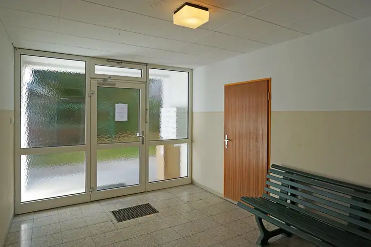 3-Zimmer-Wohnung mit Balkon in Grünruhelage an der VOR-Kernzonengrenze