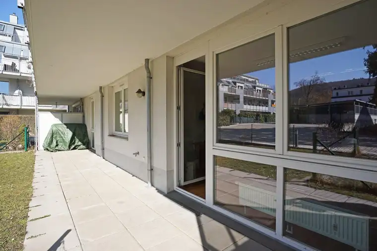 Büro-Nutzung - Moderne 3-Zimmer in Hauptplatznähe: Erdgeschoß mit PKW-Stellplatz und Eigengarten