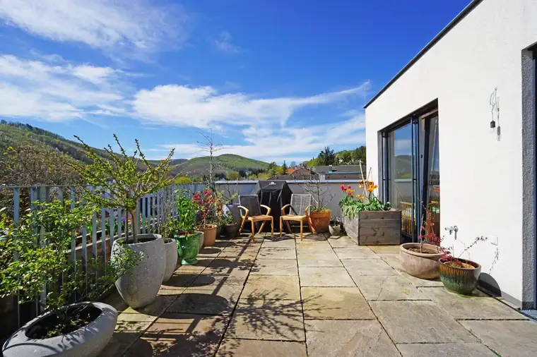 Traumhafte Dachterrassen-Maisonette im Purkersdorfer Zentrum