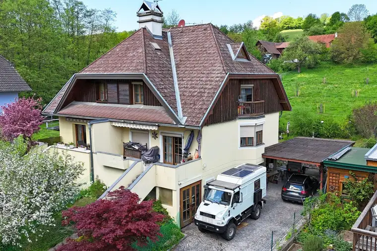 Naturverbunden wohnen: Familienfreundliche Haushälfte im ruhigen Irenental