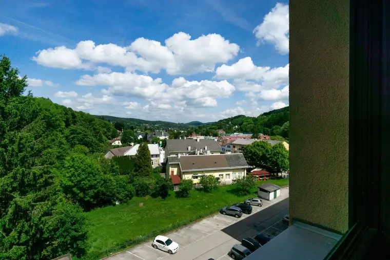 3-Zimmer-Miete mit grünem Fernblick im Stadtzentrum von Pressbaum
