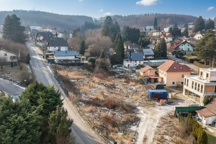 Für Bauträger! Grundstück in Grünruhelage in Gablitz – 3 Parzellen mit Baubewilligung