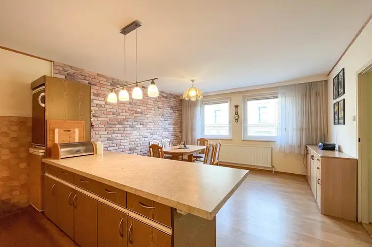 4-Zimmer-Wohnung mit WG-Eignung nahe Wiener Hauptbahnhof mit Lift &amp; Top-Anbindung