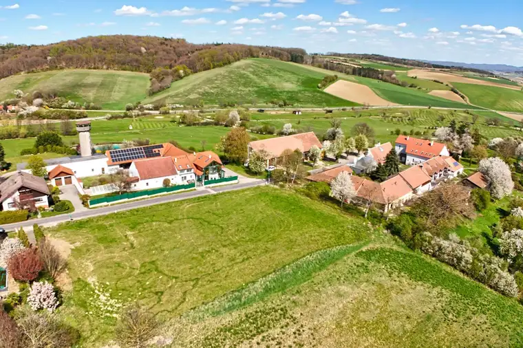 Wohnen direkt am Golfplatz! Ebenes Baugrundstück mit Traumblick
