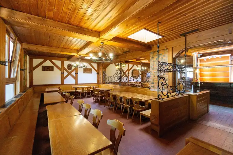 Vielseitiges Gastrolokal mit großem Gastgarten in Stammersdorfer Bestlage - ablösefrei!