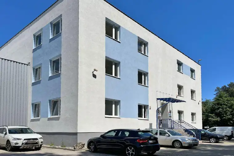 Verkehrsgünstig gelegenes Büro im Betriebspark Pressbaum