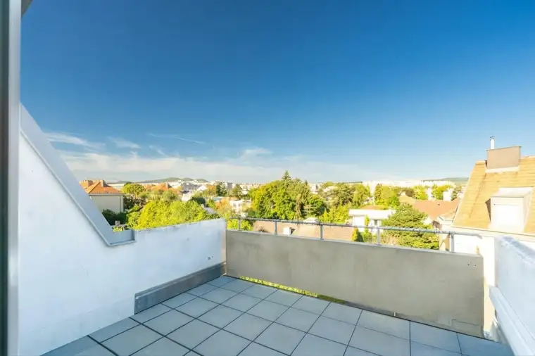 2-Zimmer Dachgeschoß-Wohnung mit Terrasse in Atzgersdorf