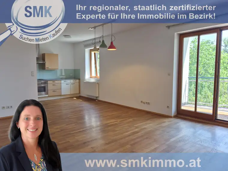 Helle Wohnung mit sonnigem Balkon!