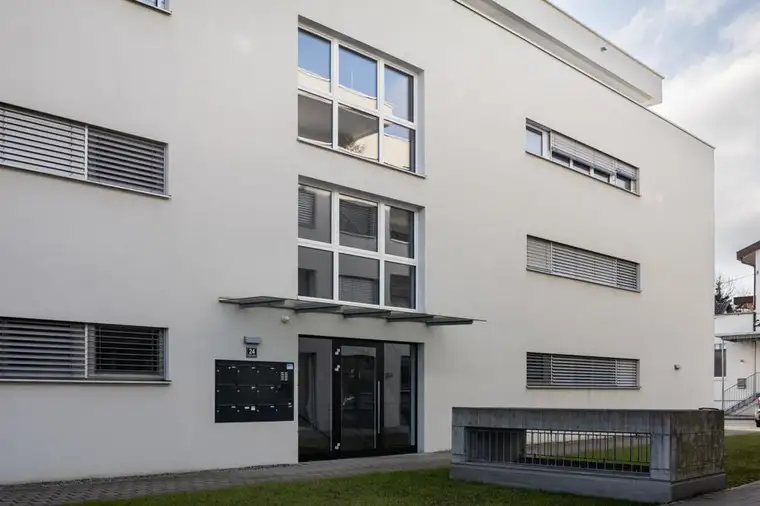 Zentral gelegene 4-Zimmer-Garten-Wohnung