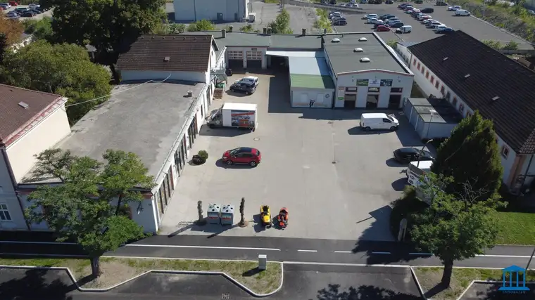 Erstklassiges Geschäftslokal mit Parkplatz-Areal in Bahnhofsnähe - PROVISIONSFREI