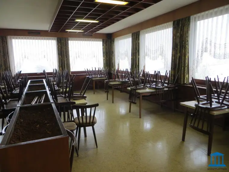 Ehemaliger Gasthof mit Fremdenzimmer und Wohnung in Feistritz am Wechsel