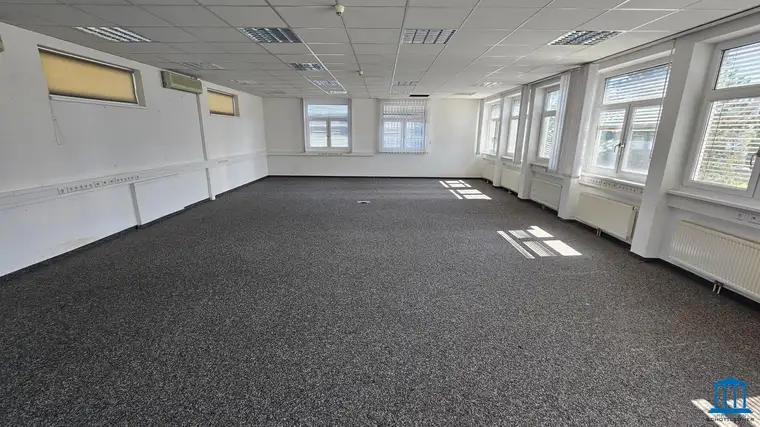 Barrierefreies Büro in TOP-Lage nähe Südautobahn - Teilklimatisierung &amp; Parkplätze vorhanden