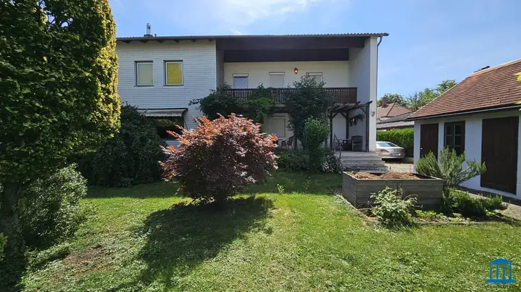 ZEHNERVIERTEL - Ein- bis Zweifamilienhaus mit schön angelegtem Garten