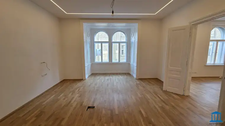 Hochwertige Beletage - Repräsentatives Büro in Bahnhofsnähe mit Parkblick