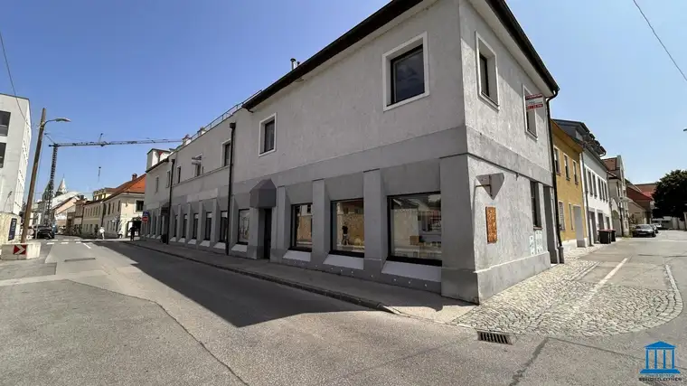 Großzügiges Büro mit Dachterrasse in Bahnhofsnähe mit TOP Preis-/ Leistungs-Verhältnis