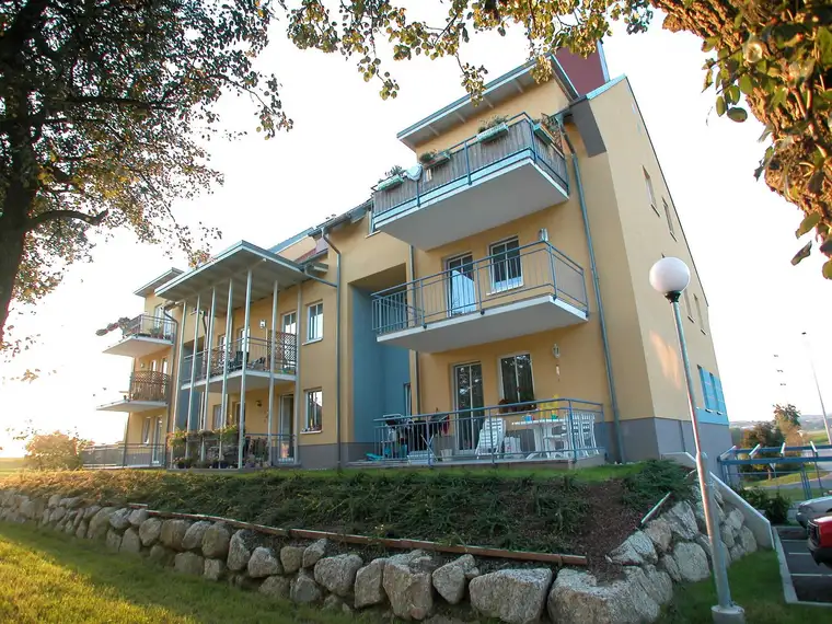 Viehdorf | Geförderte Dachgeschoßwohnung in Miete mit Kaufoption | Top 8 | 2.OG mit Balkon