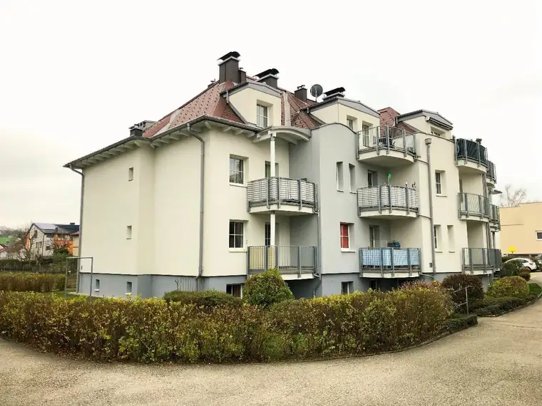 SOFORT Verfügbar | 2-Zimmer-Mietwohnung | Top 2 | EG mit Balkon