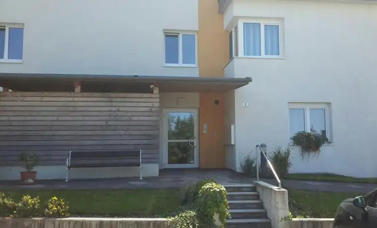 Wolfsbach Top 1/7. Geförderte 3 Zimmer Wohnung | 3 Dachterrassen.