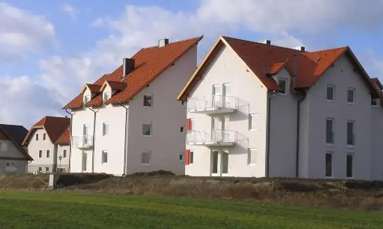 Geförderte Miete mit Kaufoption I 2 Zimmer | inkl. Loggia und Küchenblock.