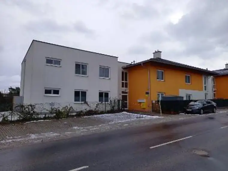 Wartmannstetten. Geförderte 3 Zimmer Wohnung | Loggia | Miete mit Kaufoption.