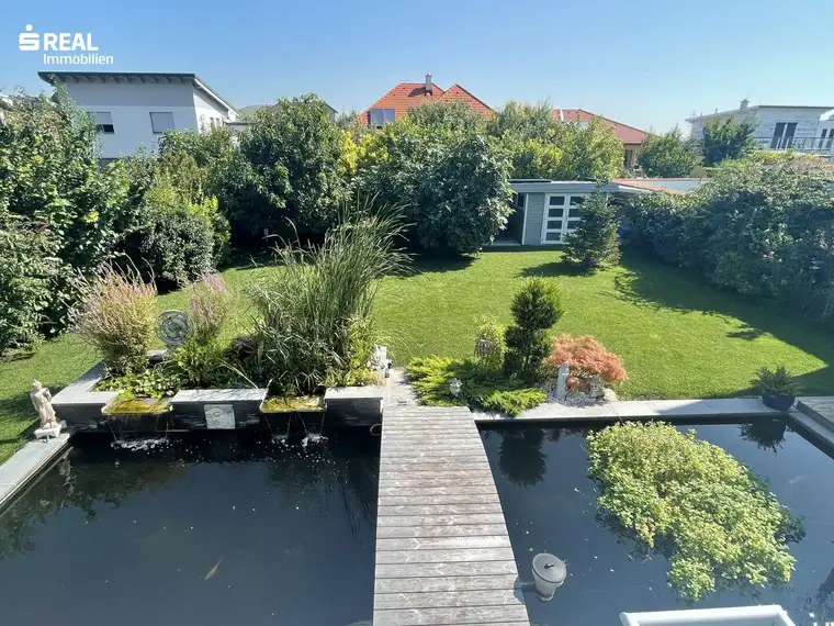 Modernes Traumhaus in Winden am See mit wunderschönem Garten