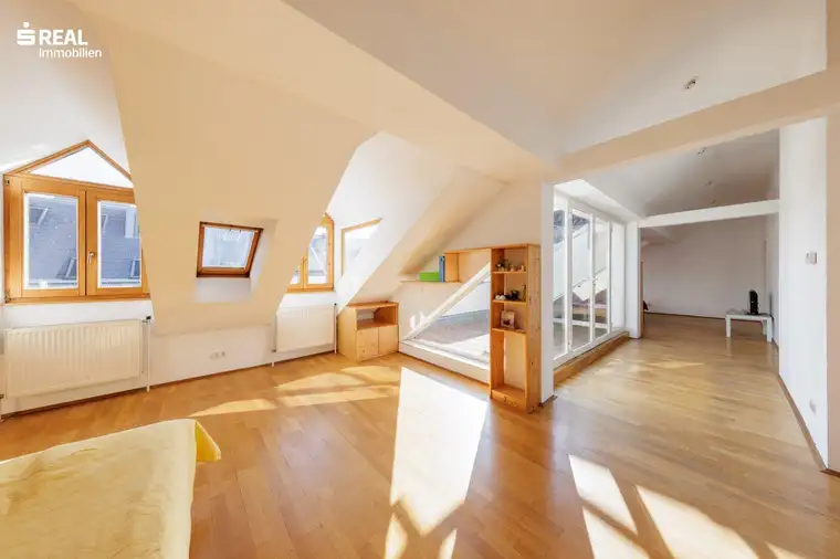 Traumhafte Dachgeschosswohnung mit großer Terrasse und herrlichem Fernblick