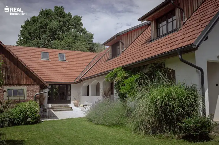 Charmanter Dreiseithof im Burgenland – Ein Refugium der Ruhe und Zeitlosigkeit