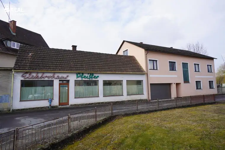 Schönes Stadt-Mehrparteien/Zinshaus mit Geschäftslokal nähe Zentrum