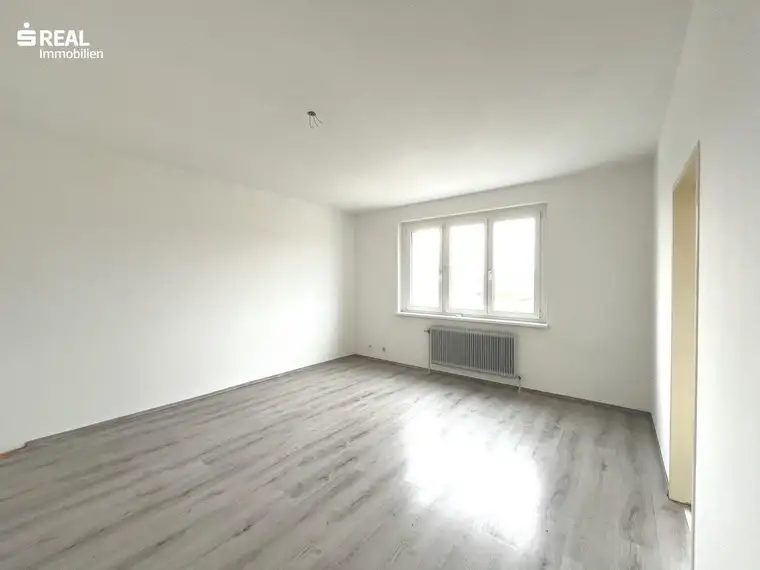 1 Zimmer-Wohnung mit getrennter Küche in Krems