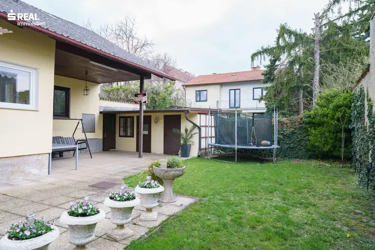 Gepflegte Doppelhaushälfte im Wohnungseigentum - 80m², 3 Zimmer, Küche, Garage, Garten und Abstellräume!