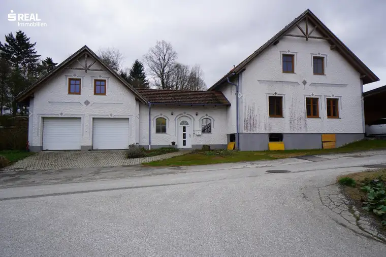 Revitalisierungsbedürftiges Wohnhaus mit tollen Nebengebäuden und großen Gartengrundstücken