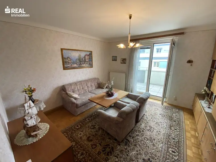 Entzückende 2 Zimmer + ca. 7,5 m² Terrasse