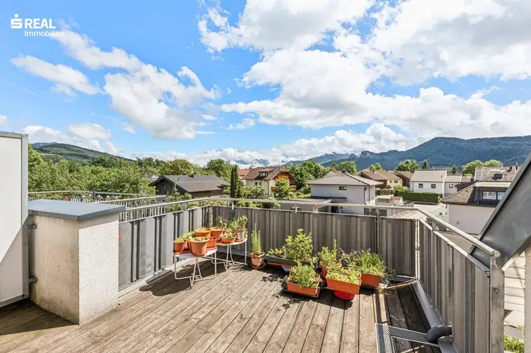 Jung. Grün. Gut angebunden – Stylische Wohnung in Rif
