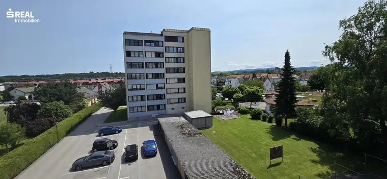 helles Lift-Appartement mit schönem Fernblick