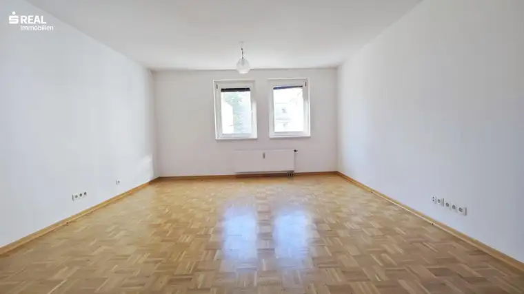OPTIMALE FAMILIENWOHNUNG ODER 3-er WG AM HENRIETTENPLATZ