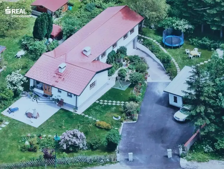Traumhaftes Wohnen im Waldviertel: Modernisiertes Haus mit tollem Garten in Randlage