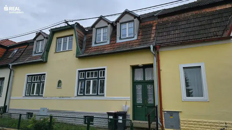 Haus mit Flair und ruhigem Landleben in einer dynamischen Ortschaft