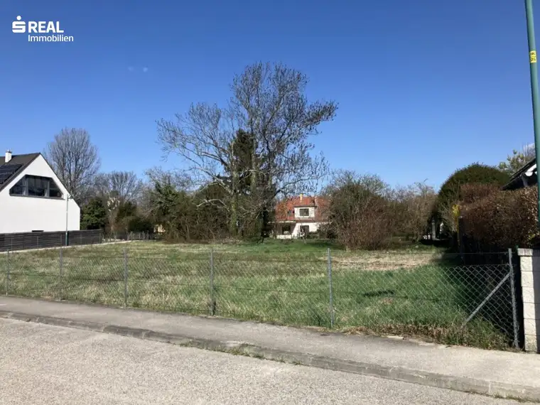 Baugrund in begehrter Lage von Biedermannsdorf 1.0