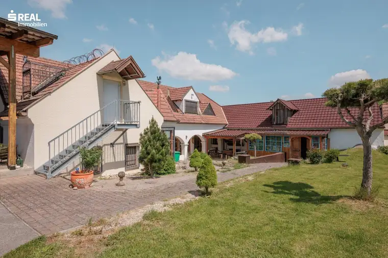 Vierkanthof wie aus dem Bilderbuch