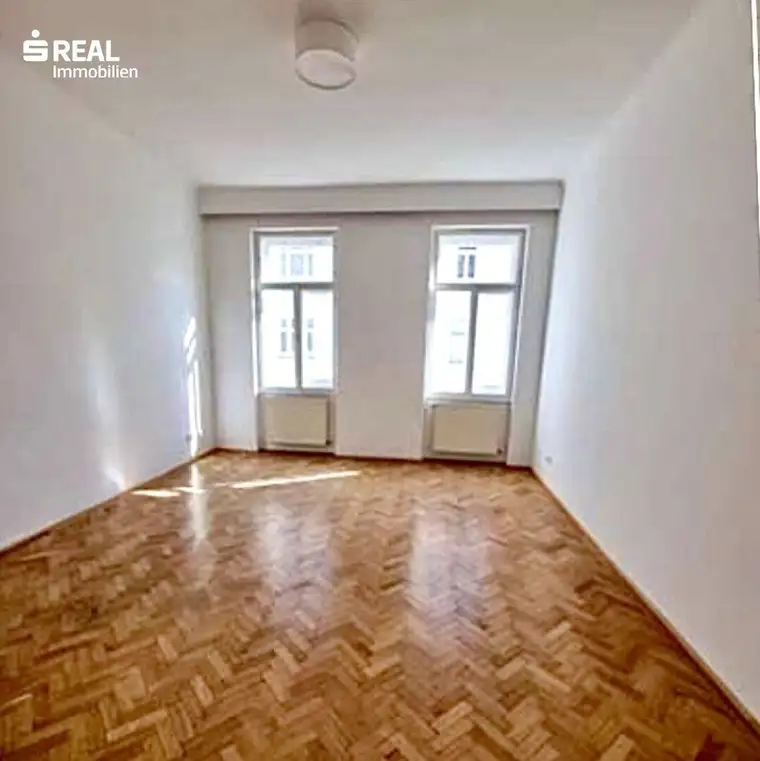 TOP 3 ZIMMER in wunderschönem ALTBAU in RUHIGE SEITENGASSE ausgerichtet