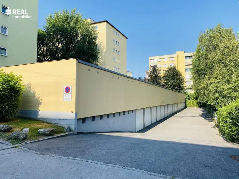 Top Anlage: 39 Garagen in Lehen