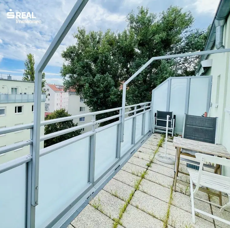 gepflegte &amp; helle Startwohnung mit großer Terrasse in Ruhelage